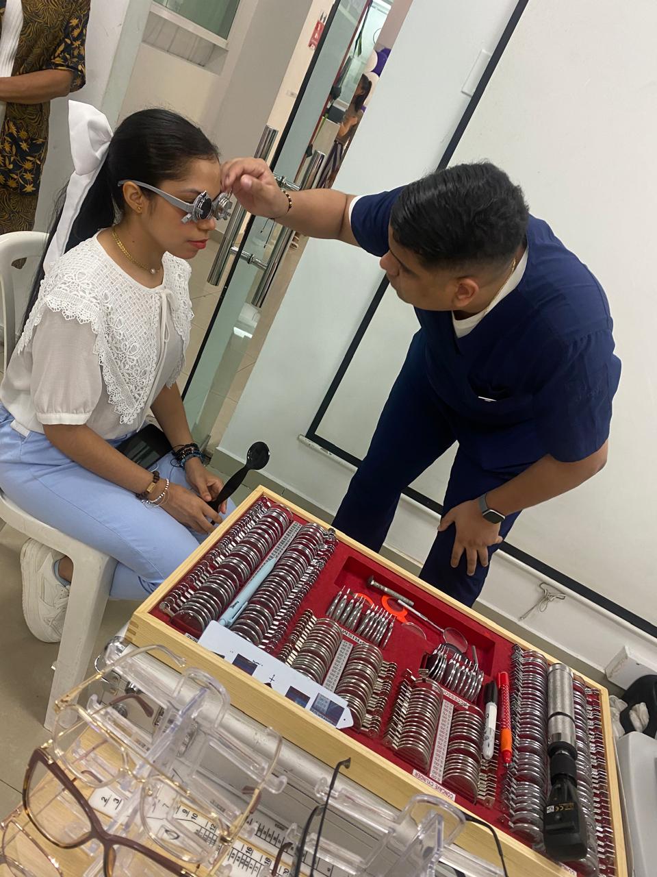Examen visual en Barranquilla con optómetra — Optikao