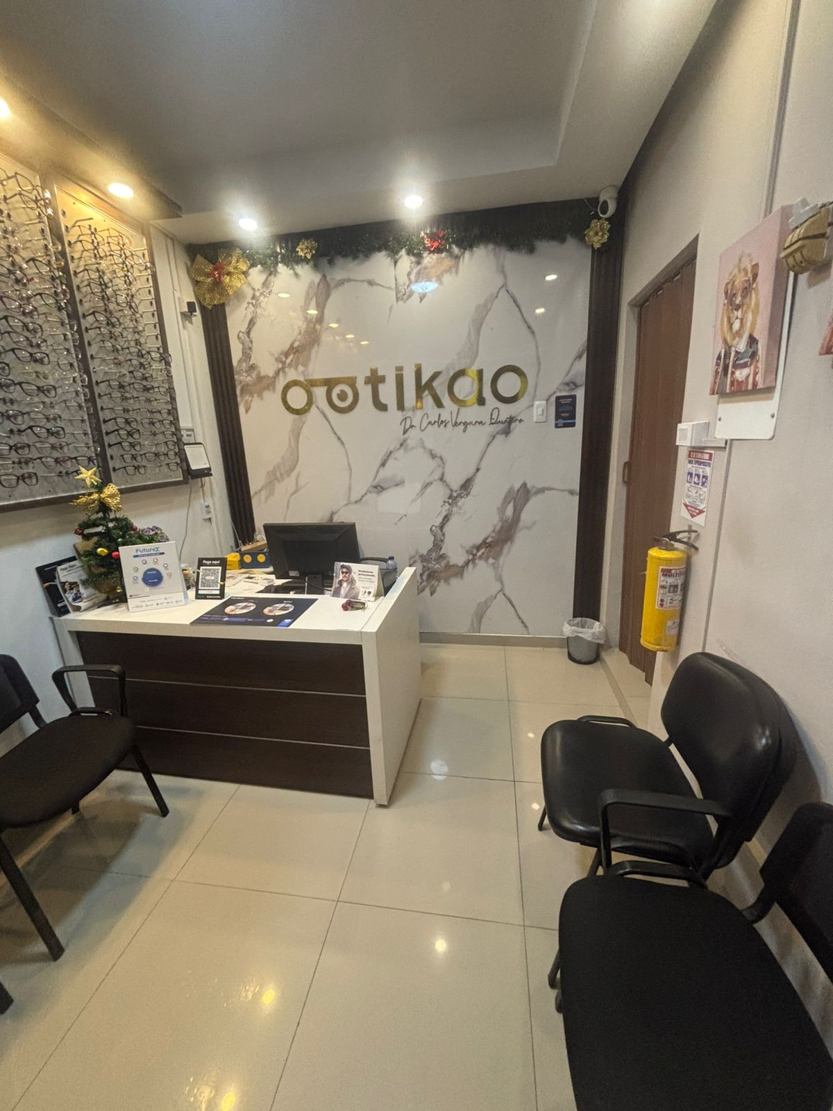 Interior de Optikao Barranquilla — óptica Suroccidente